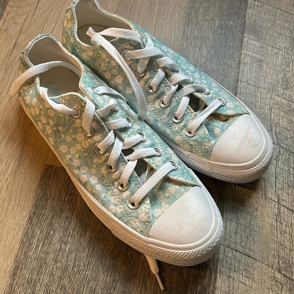 Converse low tops